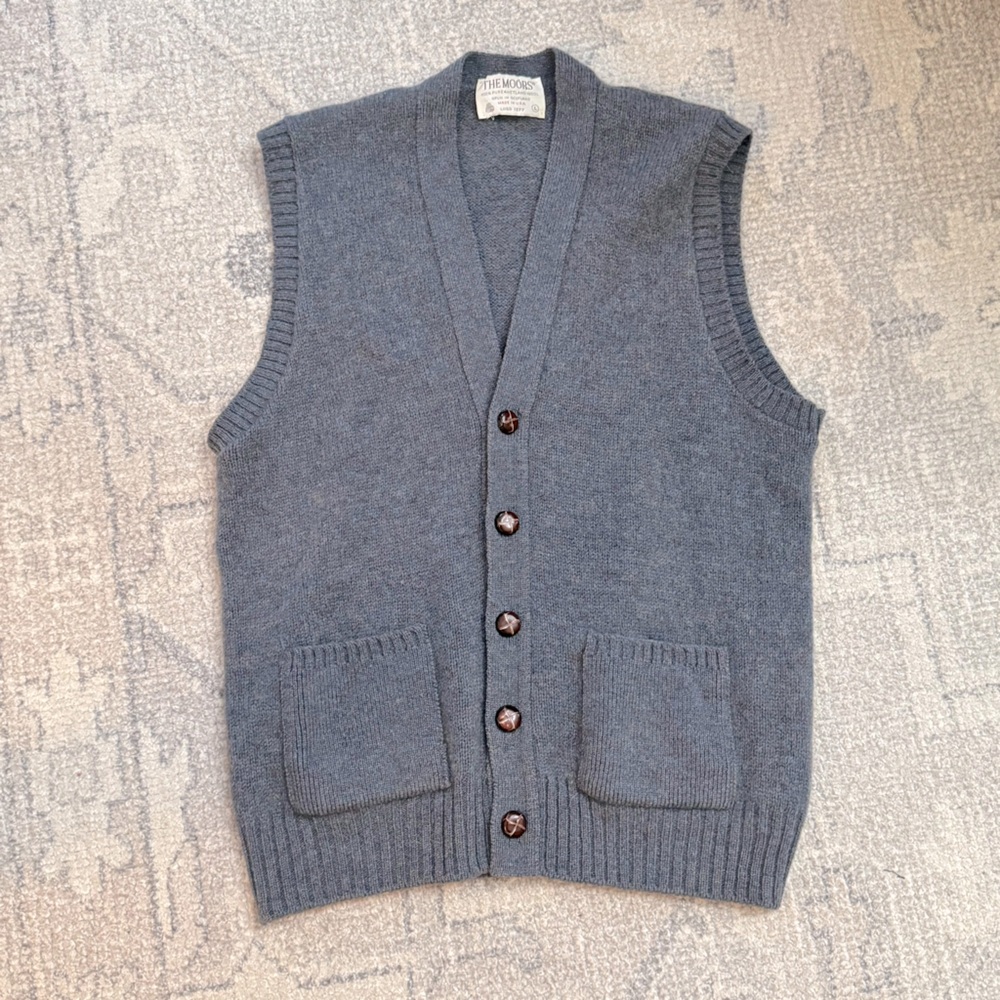 The Moors / vest USA made 100% Shetland wool spun in Scotland Size L